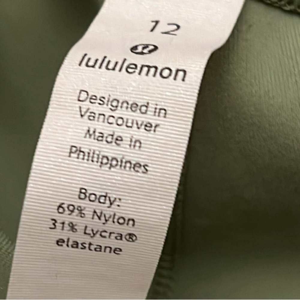 Lululemon leggings sz 12 - Picture 2 of 4